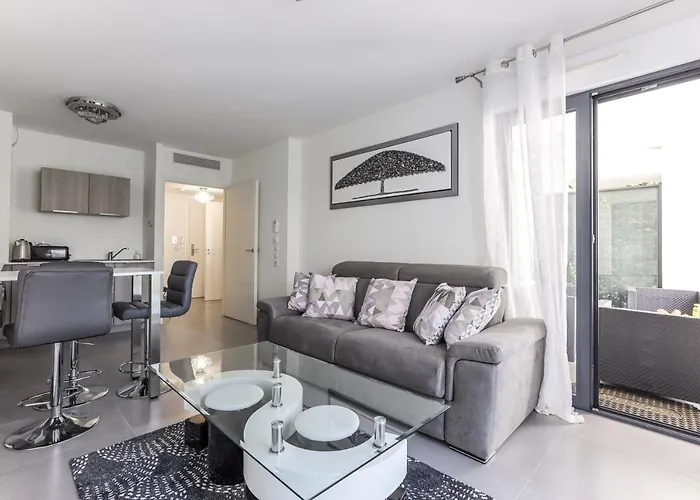 Cannes: Cosy A 2 Pas De La Croisette Apartmán Cannes