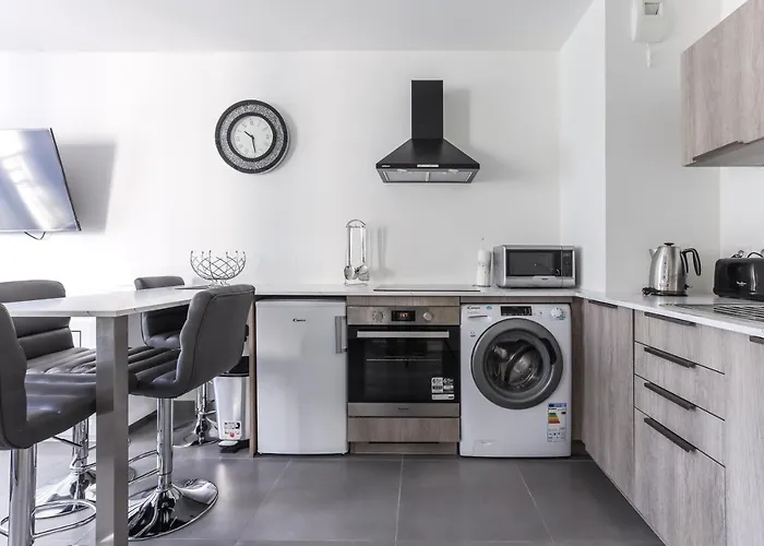 Cannes: Cosy A 2 Pas De La Croisette