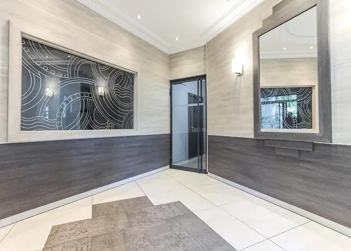 Cannes: Cosy A 2 Pas De La Croisette *