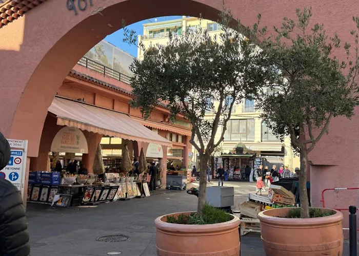 Cannes: Cosy A 2 Pas De La Croisette Cannes